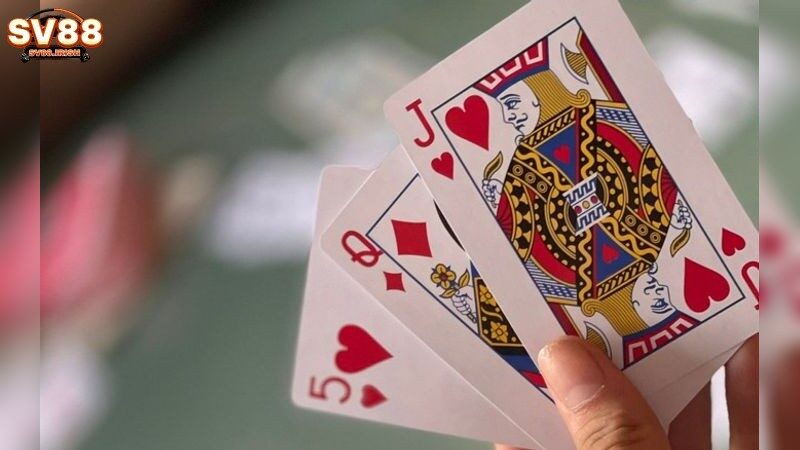 Hiểu về Luật Chơi Game Bài Poker Online